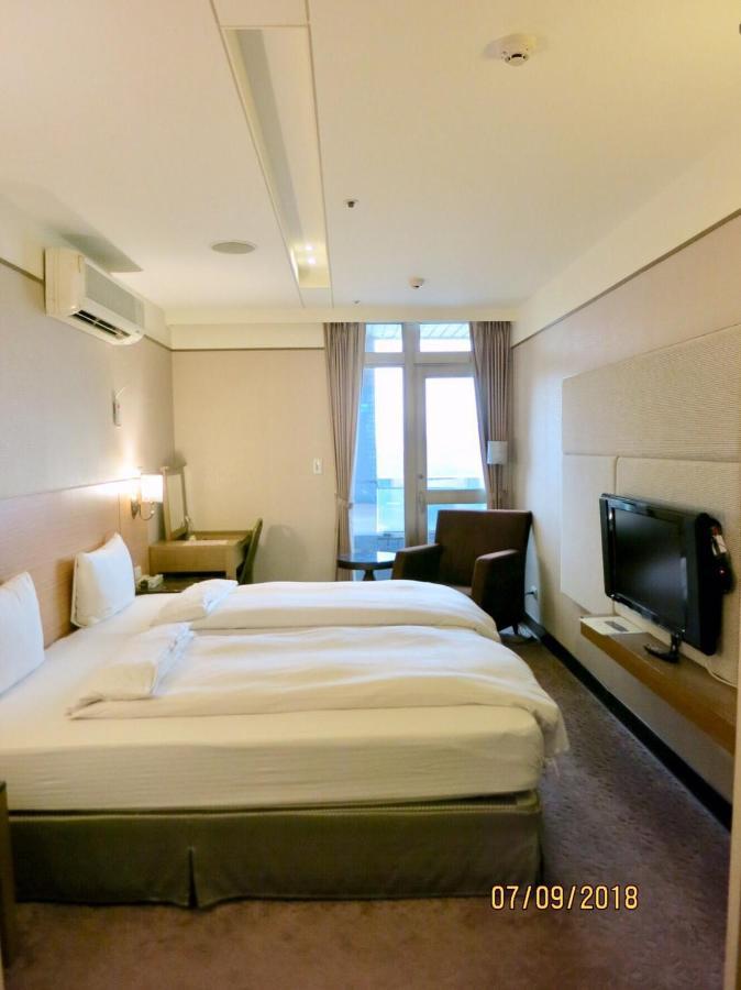 Rhine Inn Keelung Eksteriør bilde