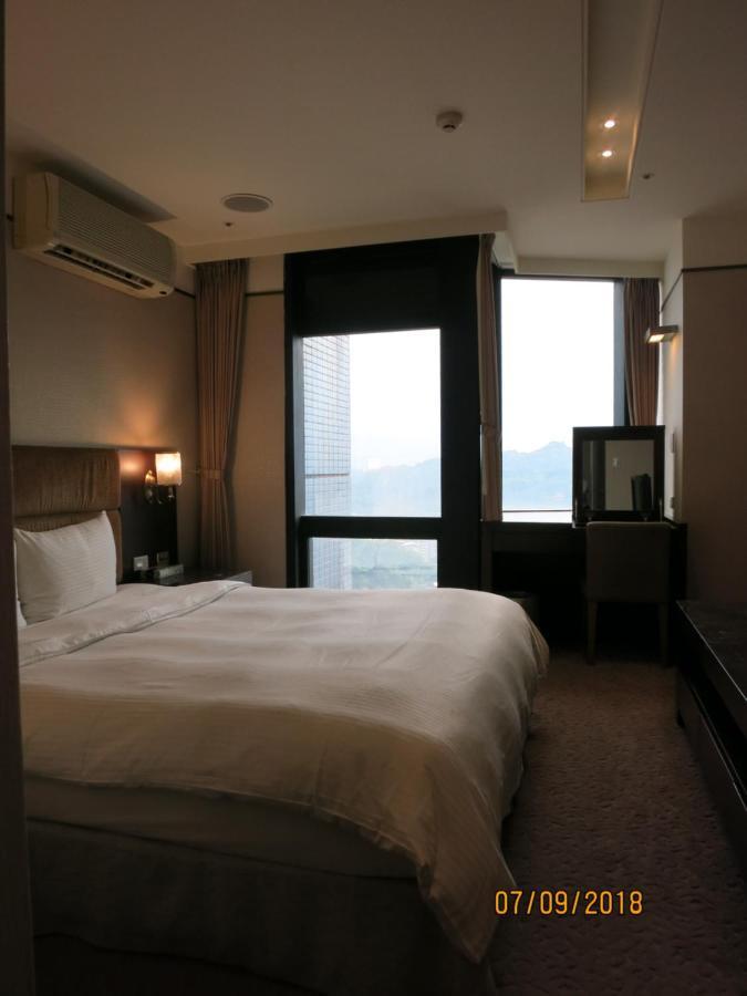 Rhine Inn Keelung Eksteriør bilde